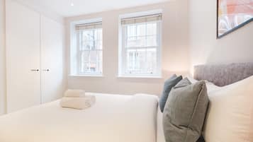 City Apartment, 2 Bedrooms, Non Smoking | 2 bedrooms, desk, laptop workspace, iron/ironing board