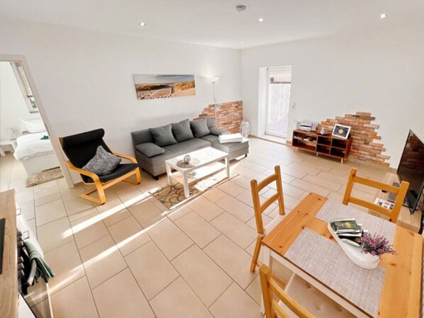 TV, DVD player, stereo