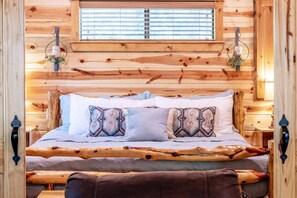 Bureau, fer et planche à repasser, Wi-Fi gratuit, draps fournis