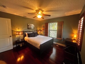 4 室のベッドルーム、アイロン / アイロン台、インターネット、ベッドシーツ