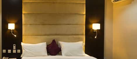 Deluxe Room | Egyptian cotton sheets, premium bedding, individually furnished, desk