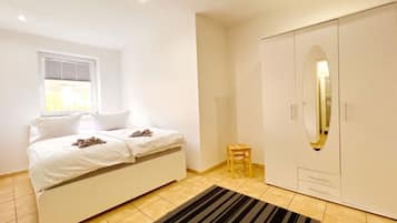 1 bedroom, in-room safe, free WiFi, bed sheets