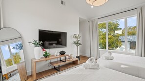 4 Schlafzimmer, Schreibtisch, Bügeleisen/Bügelbrett, kostenloses WLAN