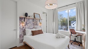 4 bedrooms, desk, iron/ironing board, free WiFi