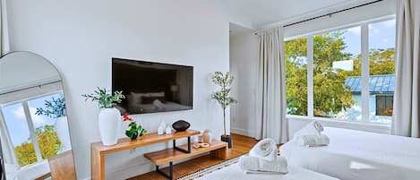 4 habitaciones, escritorio, tabla de planchar con plancha y wifi gratis