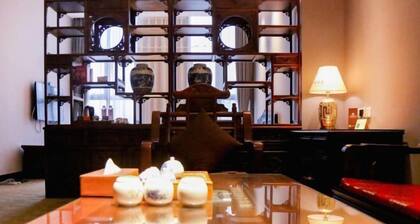 Taoran Zhongzhou Guobin Hotel