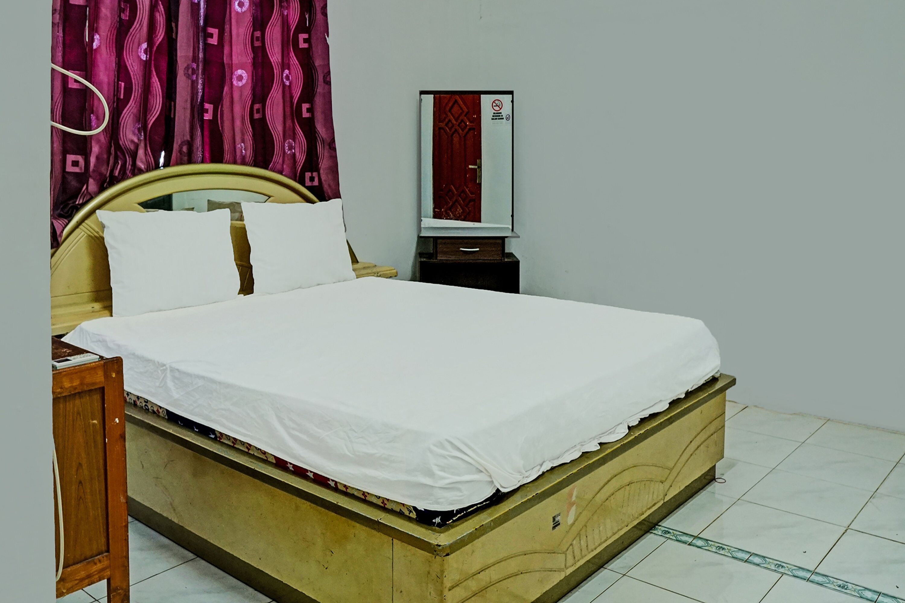 Economy Double Room | WiFi (free), bed sheets