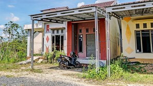 Exterior - Hotel O Kost Axcel (Banjarmasin)
