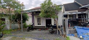 Exterior - Hotel O Kost Axcel (Banjarmasin)