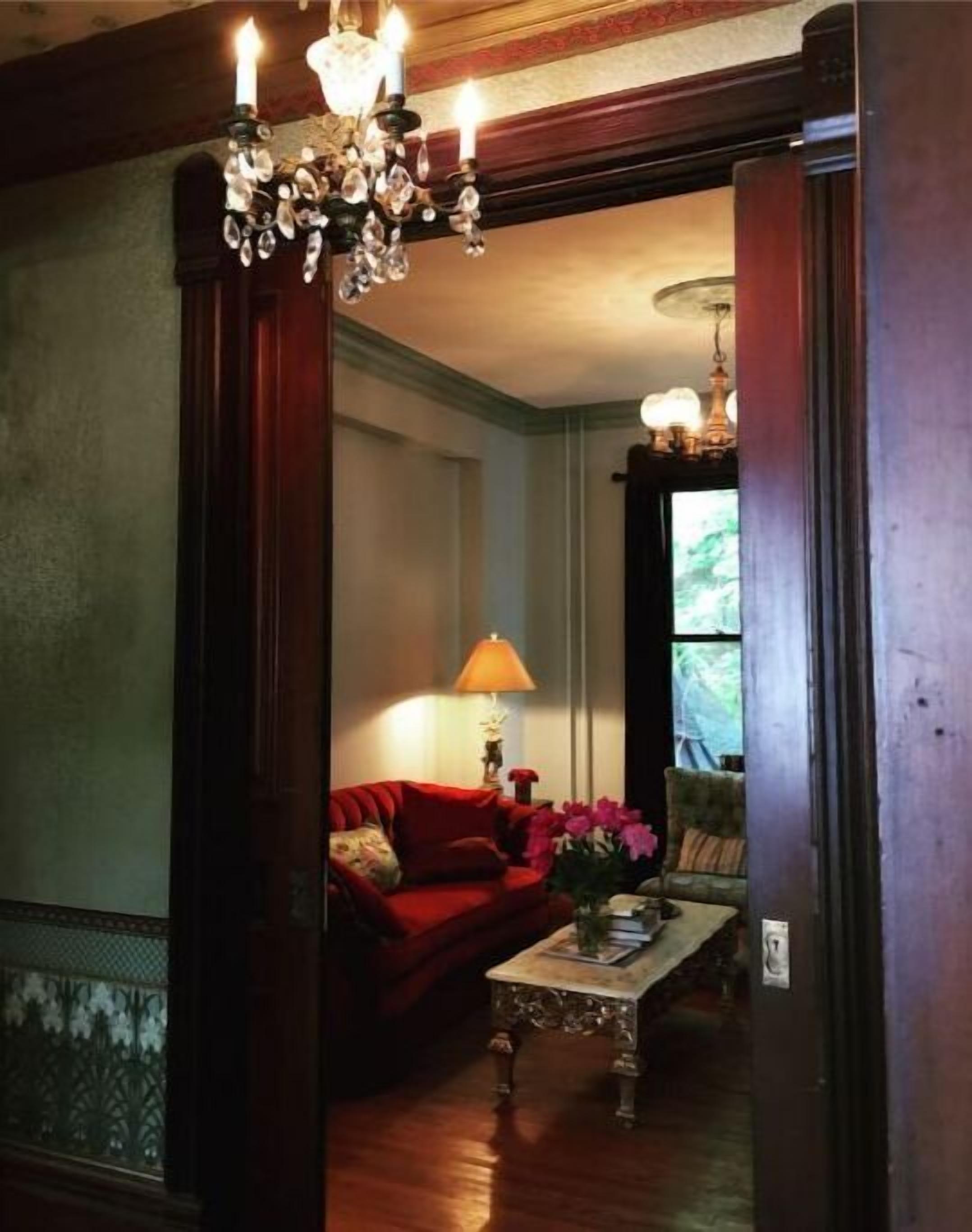 Stunning Historic Victorian House In Newburgh. Pet Friendly - Newburgh, NY