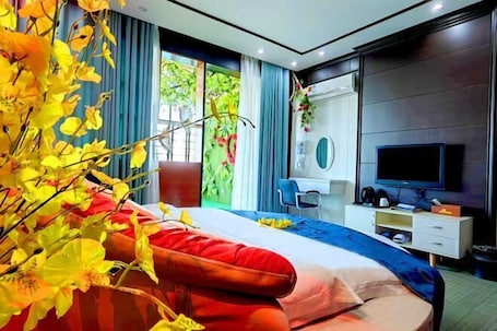 Room. Triumphal Arch Hotel