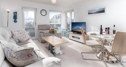 Seahorses - Two Bedroom Cottage, Sleeps 4