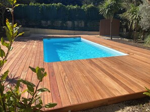 Outdoor pool - Beautiful, quiet villa, not overlooked, 10 minutes from Nîmes! (Poulx)