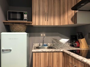 Fridge, microwave, stovetop, toaster