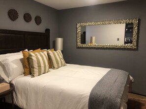 2 bedrooms, iron/ironing board, WiFi