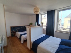 3 bedrooms, desk, iron/ironing board, travel cot