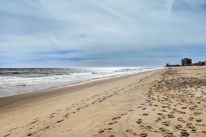 Beach nearby - Steps to Sand! Family-Friendly Ocean City Getaway (Ocean City)