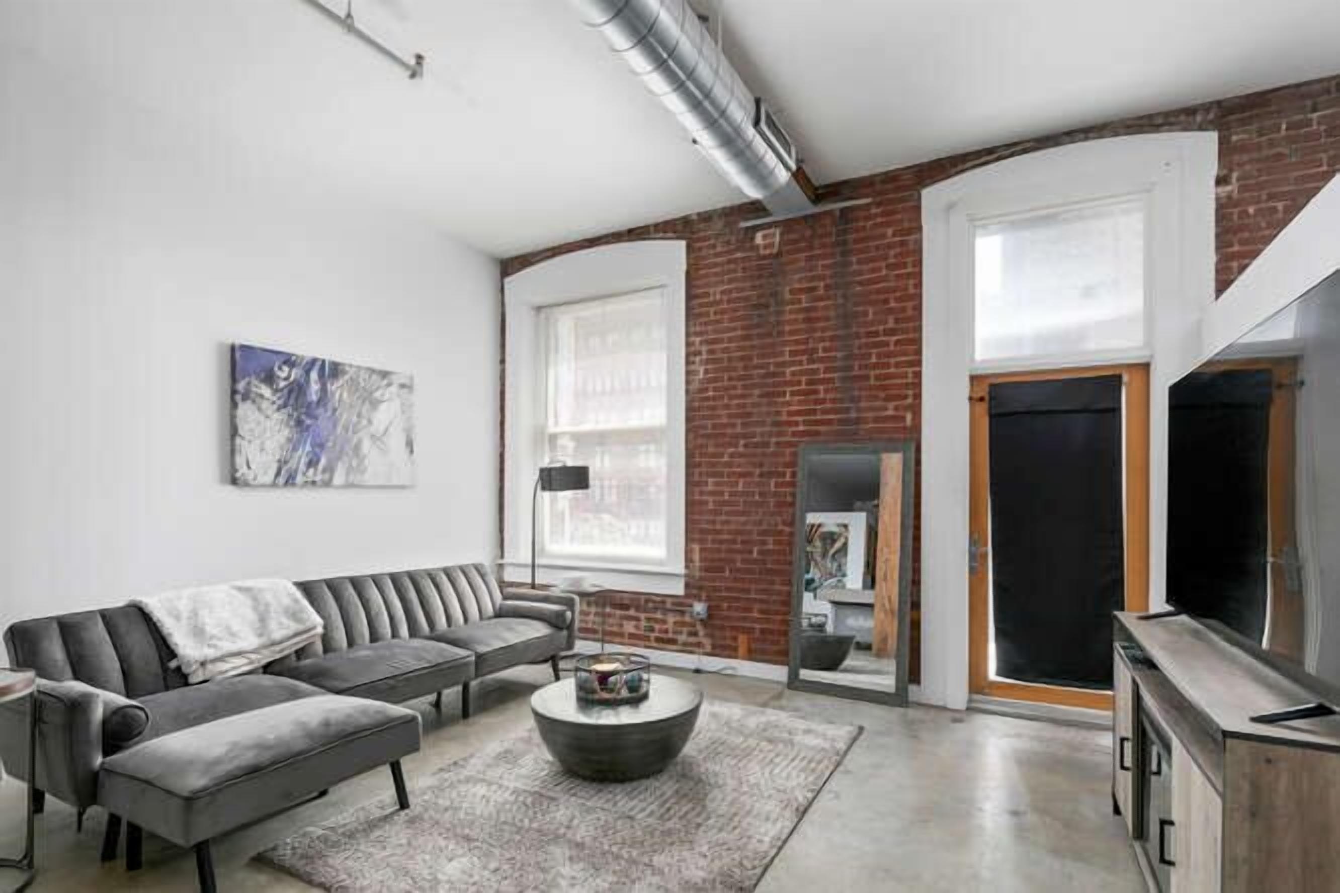 Smart TV, fireplace, offices