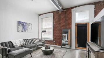 Smart TV, fireplace, offices