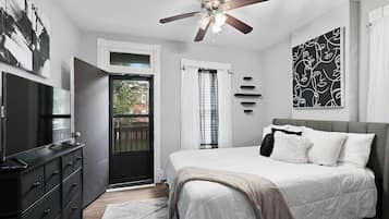 1 habitación, tabla de planchar con plancha, wifi gratis y ropa de cama