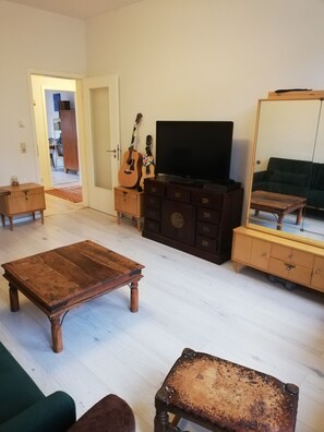 Living area - Old apartment in top location (Leipzig)