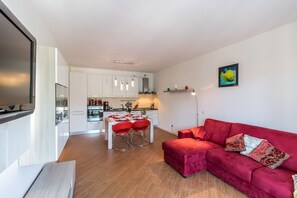 Flat-screen TV - Apartment Dalia - Cremia (Cremia)
