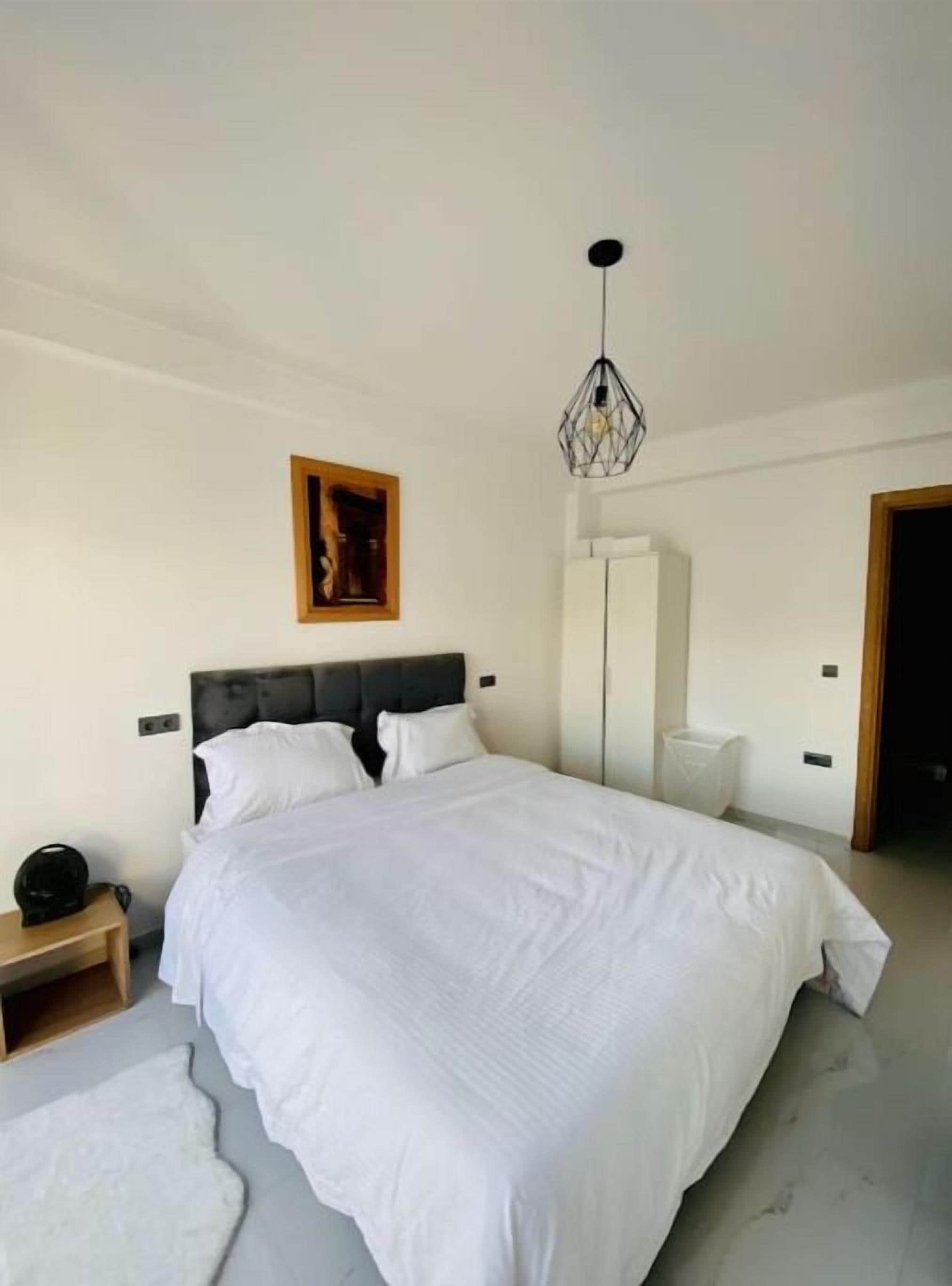 2 bedrooms, iron/ironing board, travel crib, free WiFi