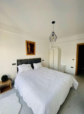 2 chambres, fer et planche à repasser, lit parapluie, Wi-Fi gratuit