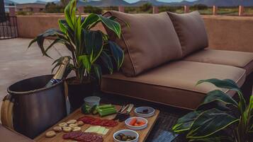 Luxury Villa | Terrace/patio