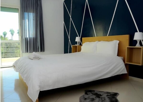 3 chambres, fer et planche à repasser, lit parapluie, Wi-Fi gratuit