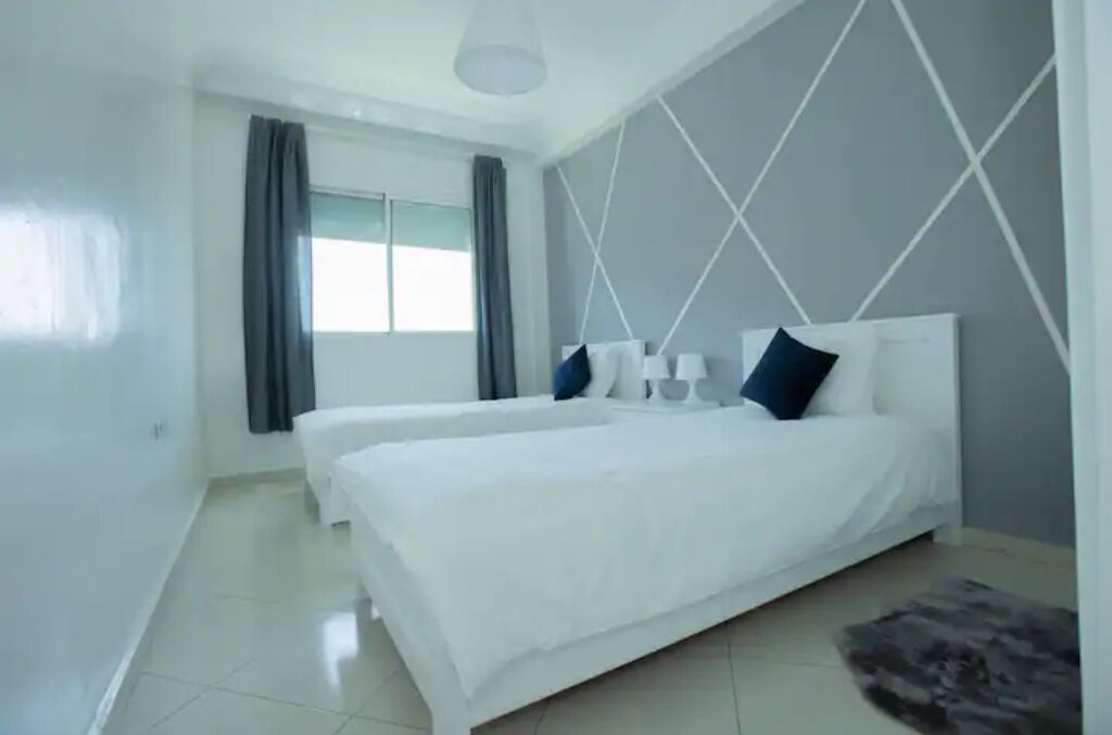 2 bedrooms, travel crib, WiFi