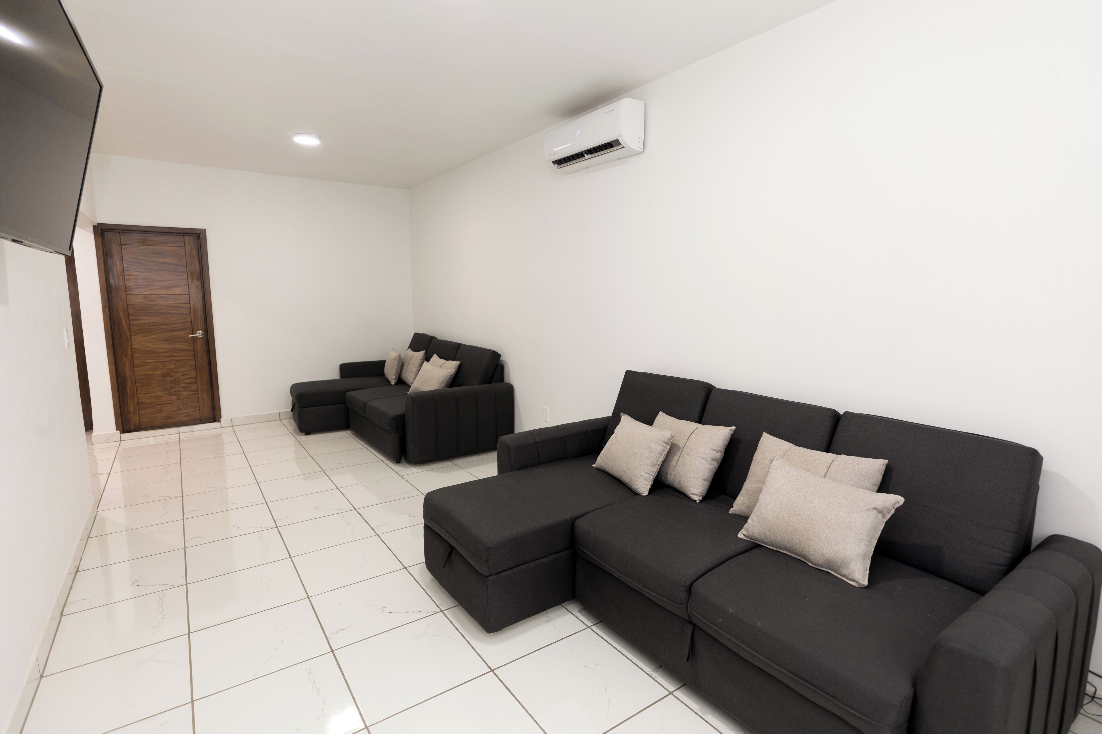 Suite estándar, dormitorio mixto | Wifi gratis y ropa de cama 