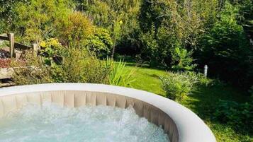 Idromassaggio all'aperto