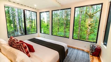 3 間睡房、熨斗/熨衫板