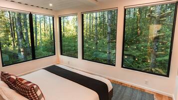 3 bedrooms, iron/ironing board