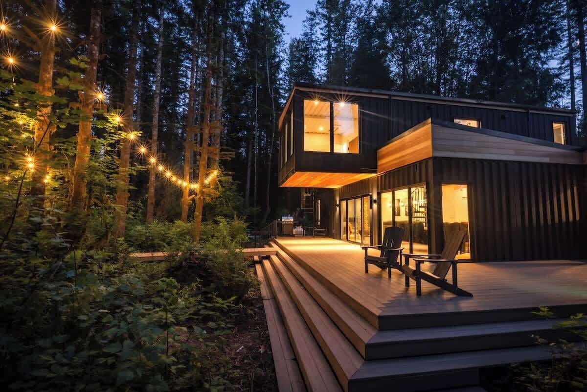 المنشأة من الخارج