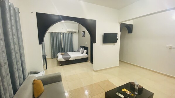 Memory foam beds, free WiFi, bed sheets - Multaqa (Sohar)