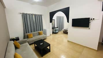 Deluxe Room | Memory foam beds, free WiFi, bed sheets