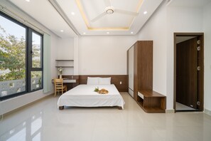 Vila superluxo | 4 quartos, cofres nos quartos, escrivaninha, cortinas blackout