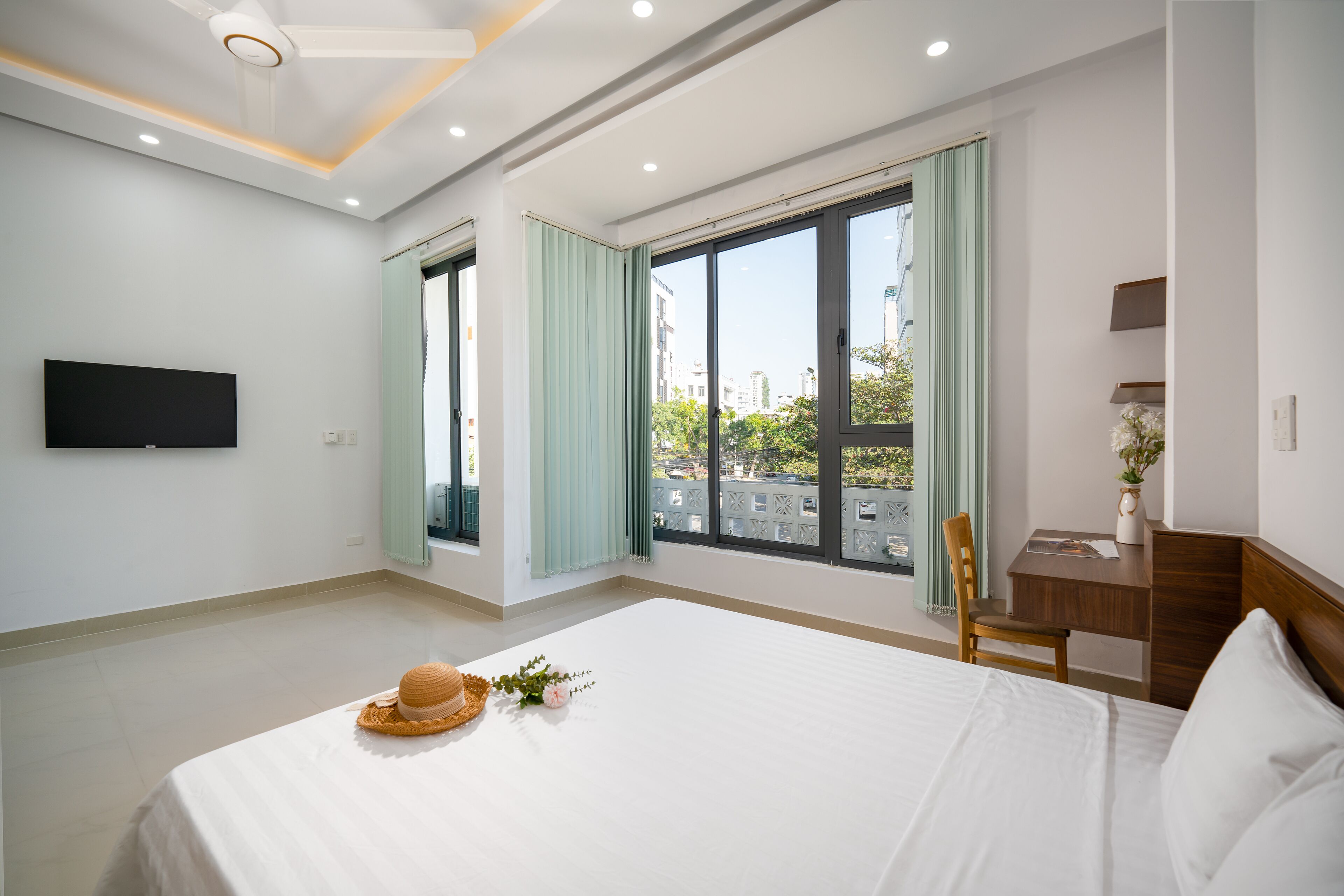 Villa de lujo | 4 dormitorios, caja fuerte, escritorio y cortinas opacas