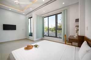 4 habitaciones, caja de seguridad en la habitación y escritorio