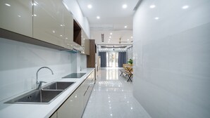 奢華別墅 | 私人廚房 | 微波爐、電熱水壺