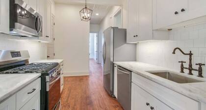 New Orleans Chic Oasis for 14, Near St. Charles