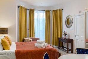 1 bedroom, iron/ironing board, WiFi, bed sheets - Designer 1-bedroom in Kensington (London)