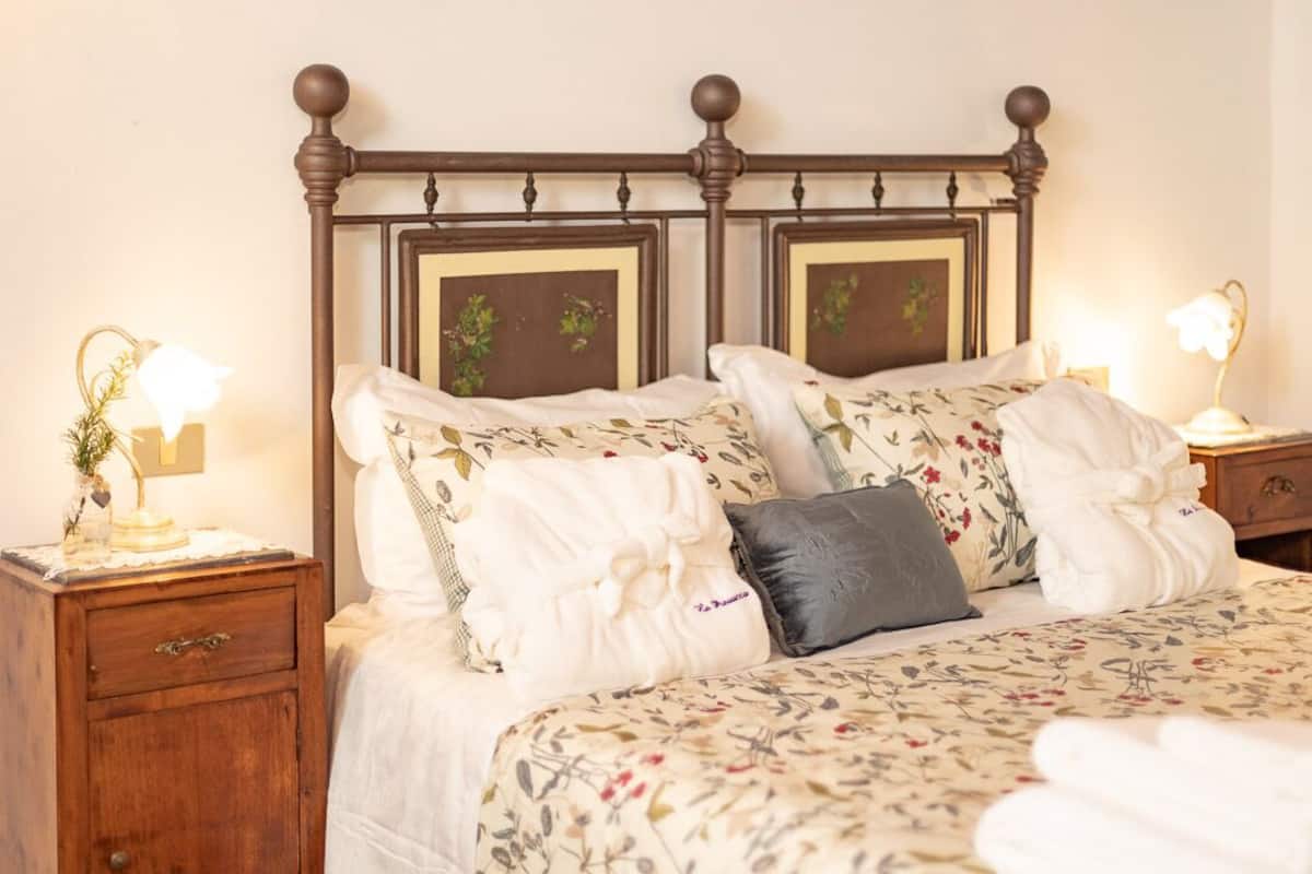 Traditional Studio | In-room safe, free WiFi