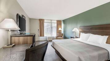 Escritorio, wifi gratis y ropa de cama