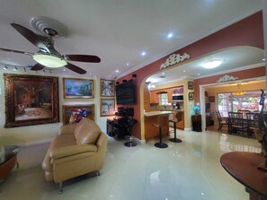 Living area - Hollywood magical garden (Hollywood)