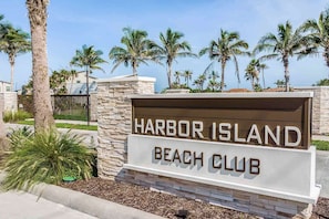 Exterior - Hi330sd: 5 Bed, Under The Sea, Karaoke (Melbourne Beach)