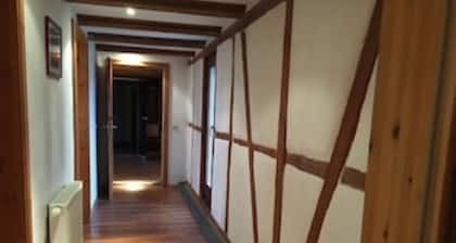Große Ferienwohnung für 9- 13 Personen Nahe Gotha/erfurt und Weimar