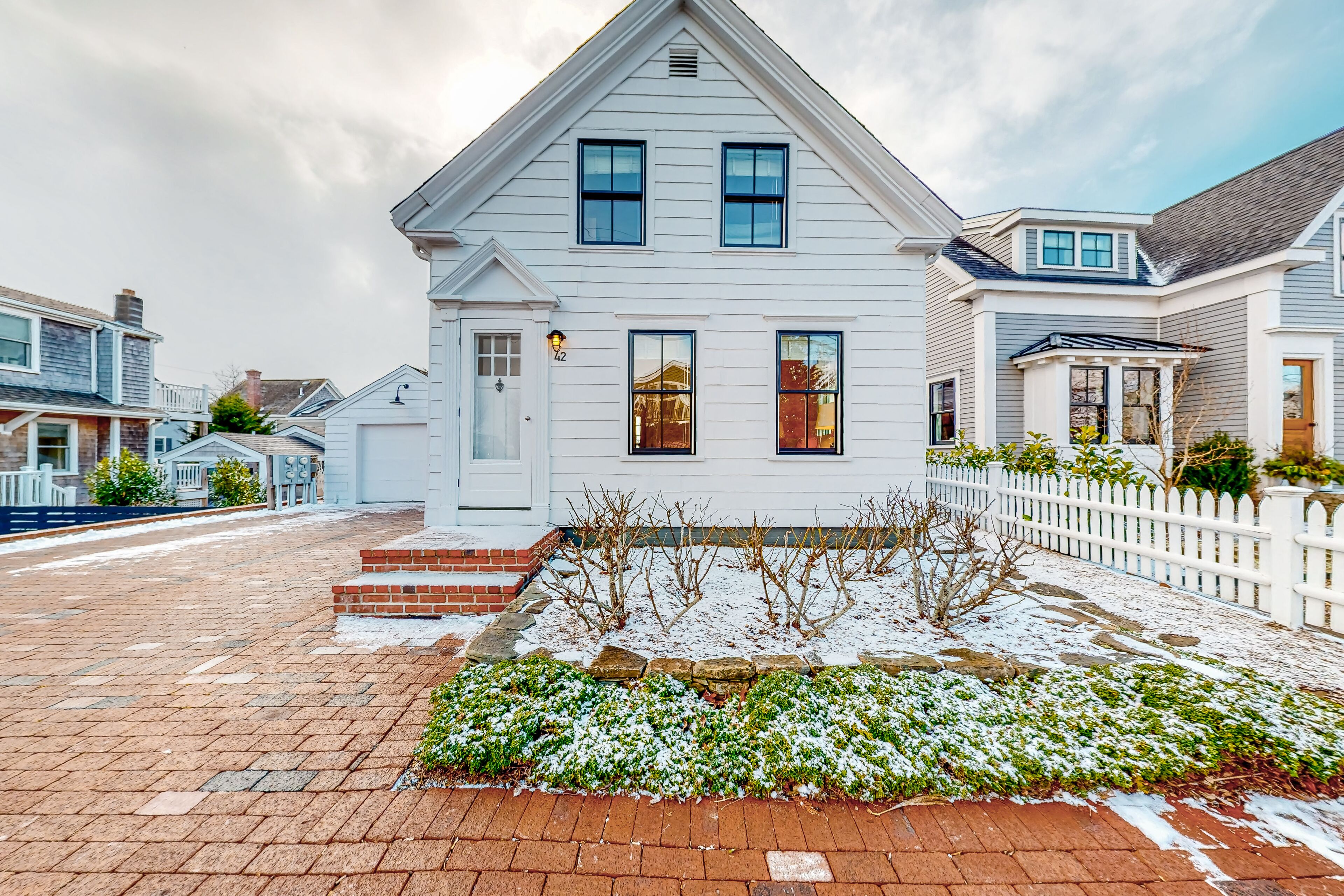 Picturesque, stylish home with patio, firepit & AC - blocks to downtown & beach